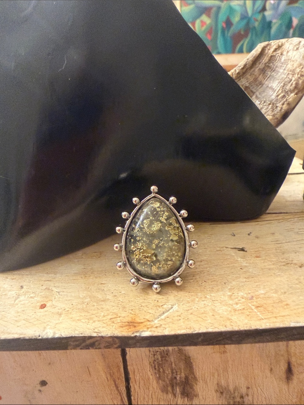 NWOT (SZ 7) Luminescent green n gold resin ring on silver metal.